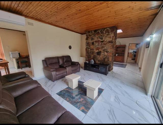 4 BEDROOM HOUSE FOR SALE IN GLENVISTA